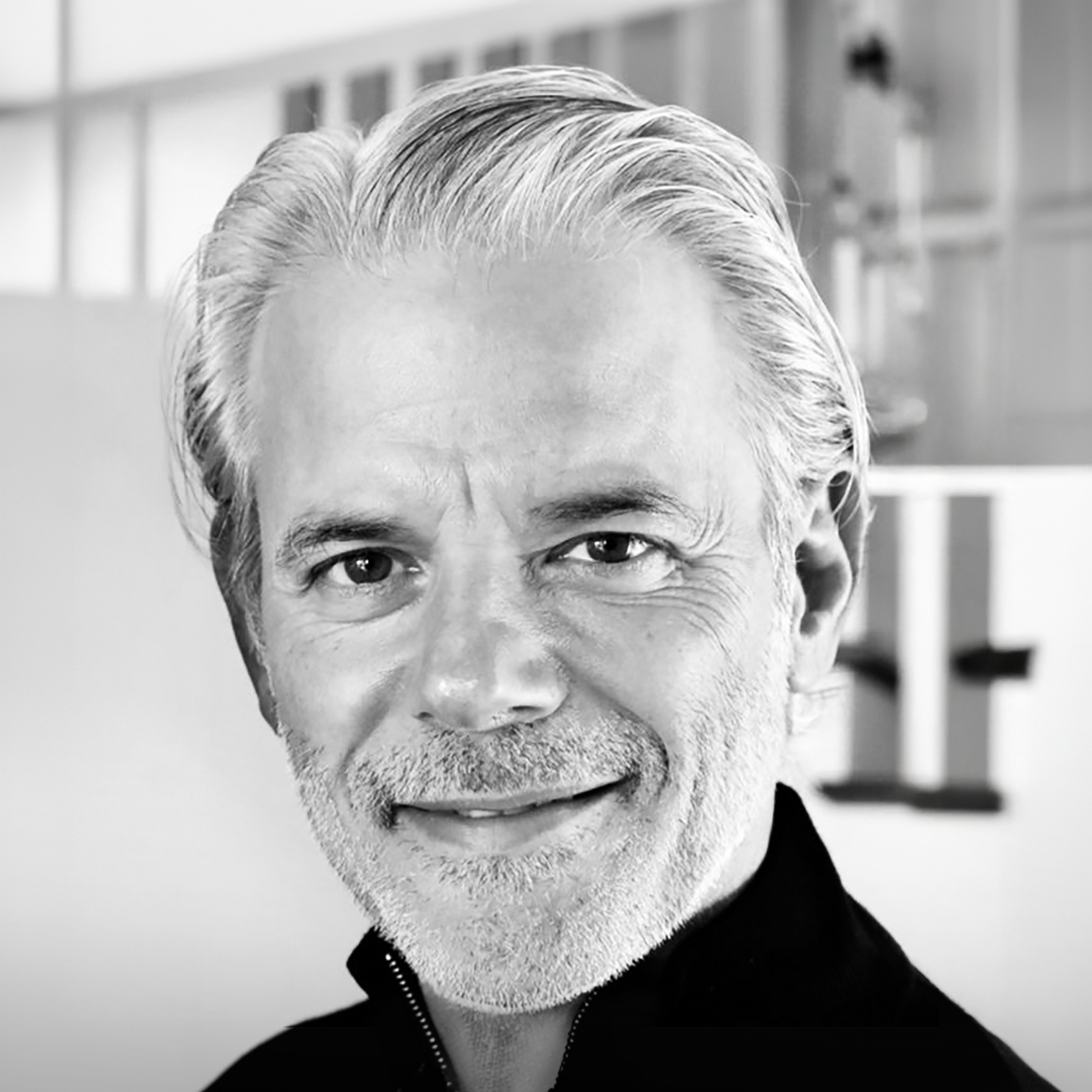 Scott-henry-bw-decropped